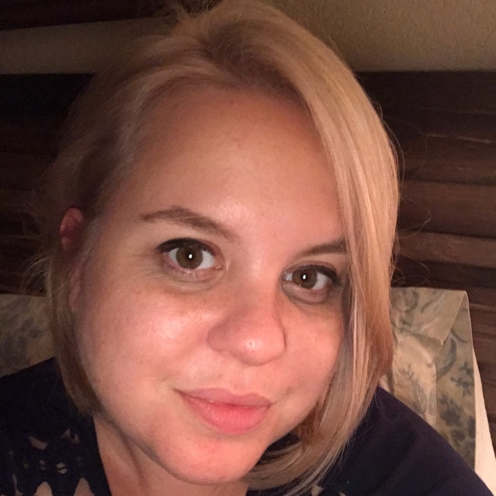 Meet your Posher, Stephanie